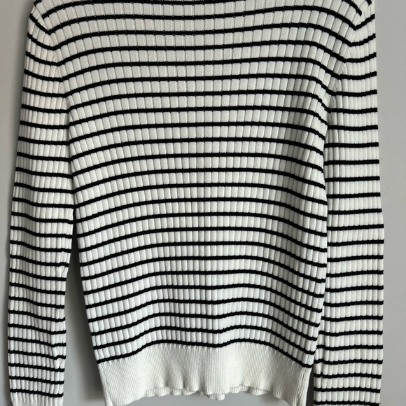 Ralph Lauren cardigan Size Medium ribbed striped V Neck stripes white and black - Picture 4 of 7